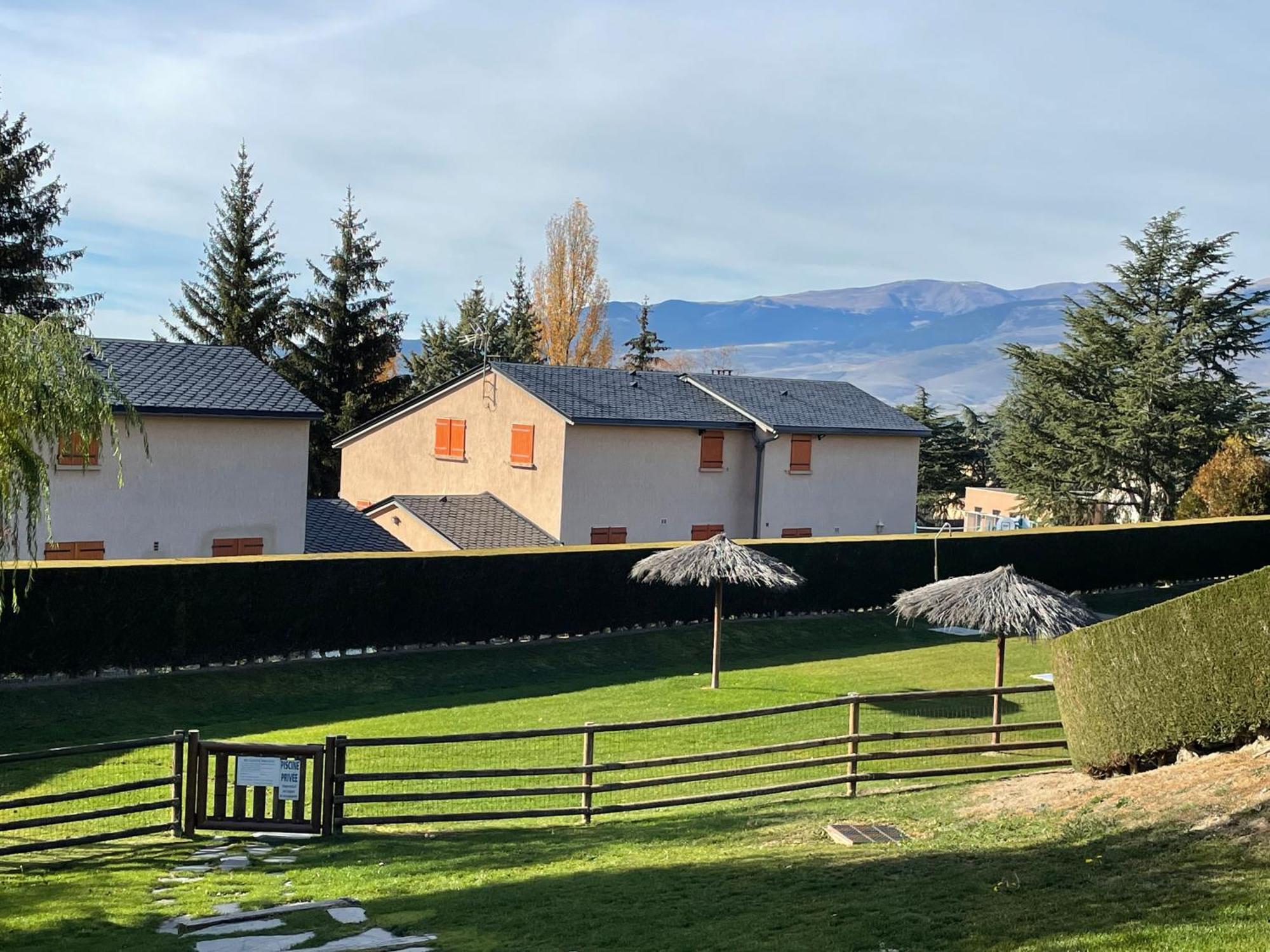 Apartamento Renovado Con Jardin Privado, Parking ,Wifi Y Piscina Osséja Екстериор снимка
